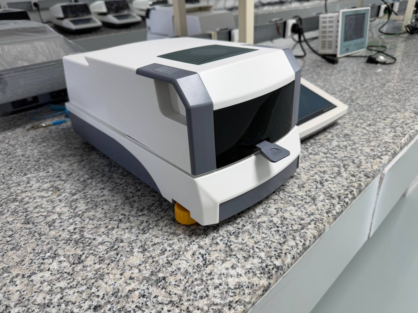 DW-MS Moisture Analyzer (1)