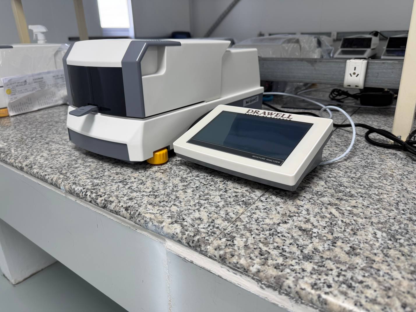 DW-MS Moisture Analyzer (4)