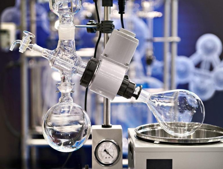 Why Rotary Evaporators are Essential for Precision Extraction