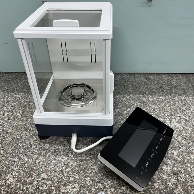 DEB Electronic Precision Balance 4 1
