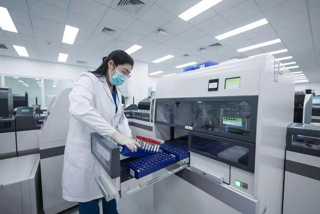 fully automatic biochemistry analyzers in hospital